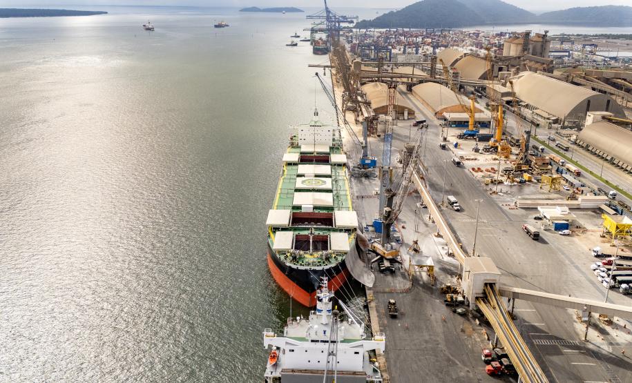 Foto: Claudio Neves/Portos do Paraná