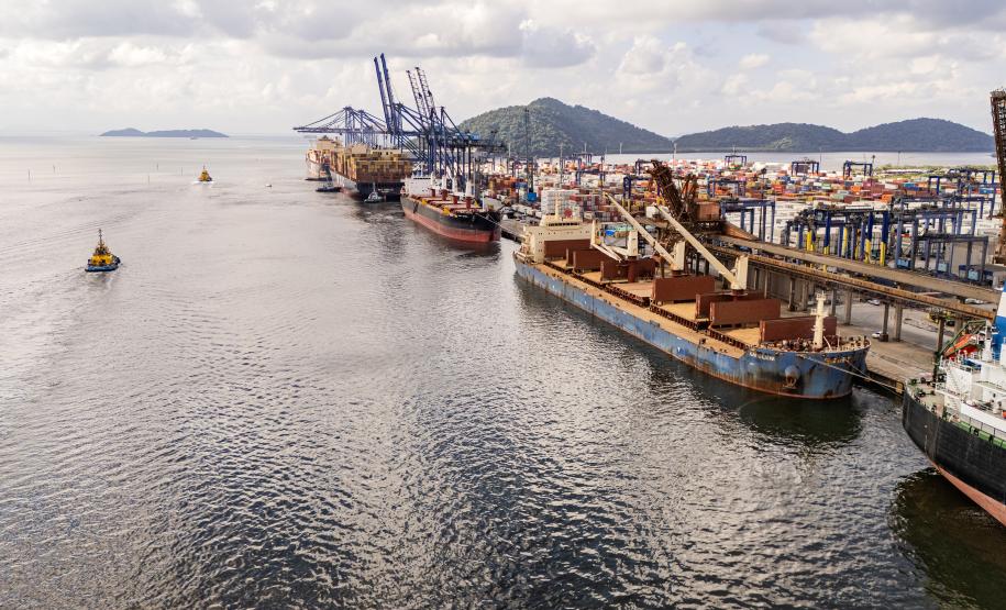 Foto: Claudio Neves/Portos do Paraná