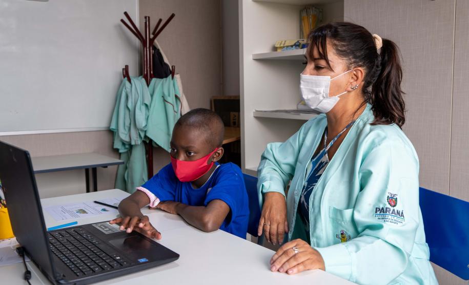 Com rede especializada, Estado garante educação para alunos hospitalizados