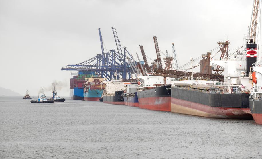 Foto: Claudio Neves/Portos do Paraná