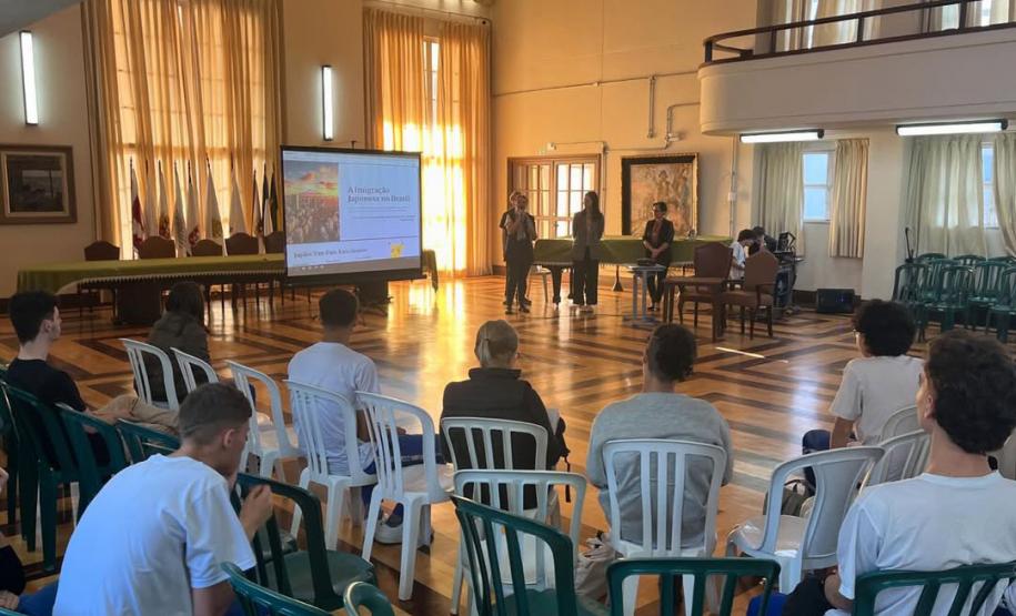 Colégio Estadual do Paraná oferta curso de japonês gratuito aos estudantes