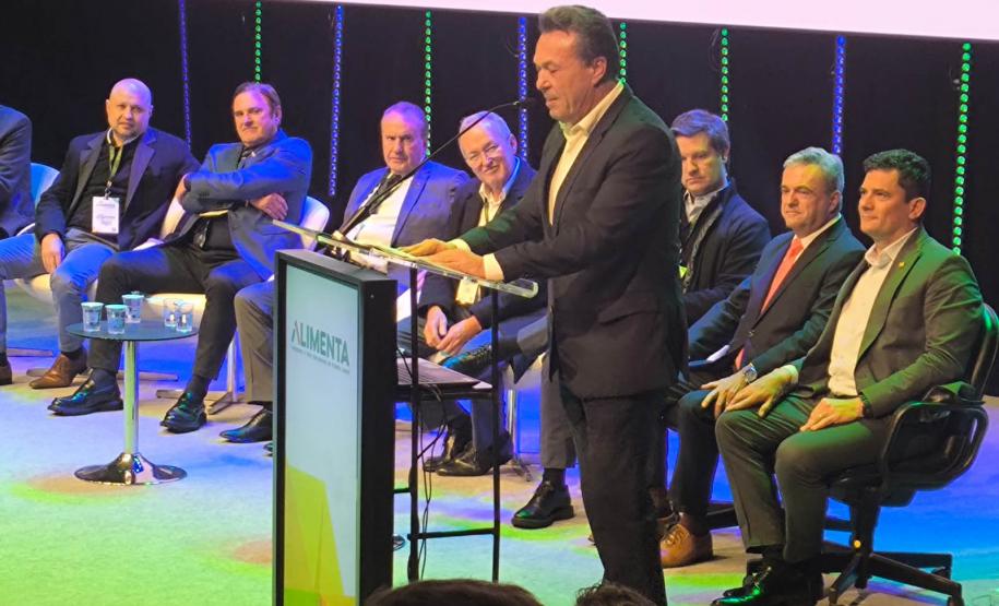 Protagonismo paranaense na cadeia de proteínas animais é destaque em congresso nacional