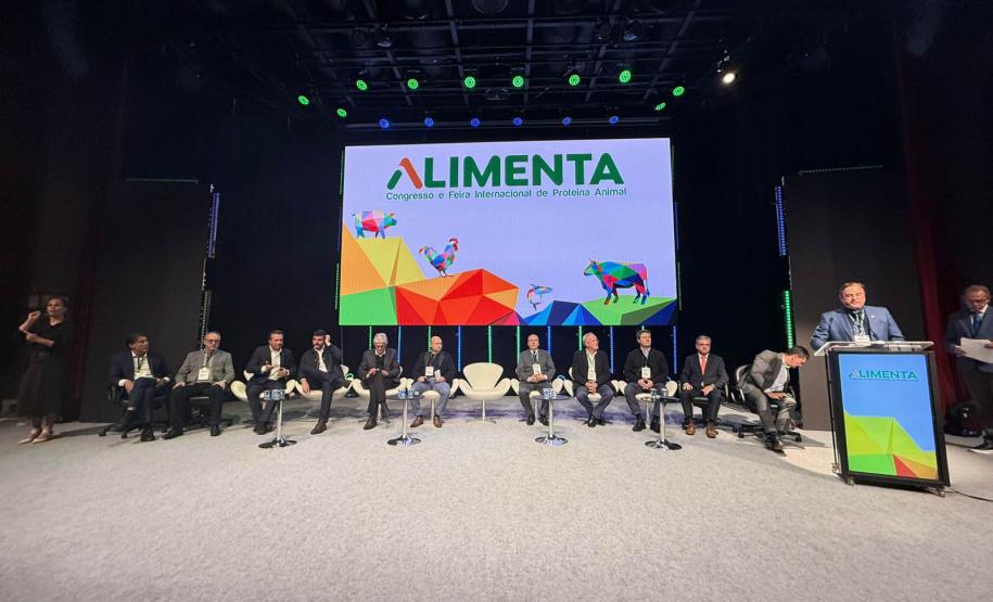 Protagonismo paranaense na cadeia de proteínas animais é destaque em congresso nacional