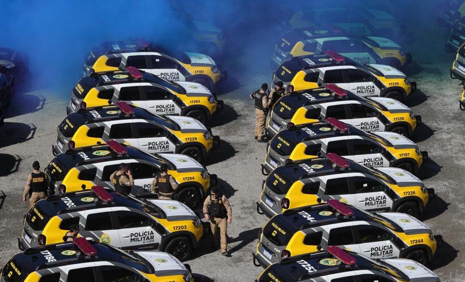 Investimento de R$ 63 milhões: Ratinho Junior entrega 431 motos e viaturas para a PMPR Foto: Jonathan Campos/AEN