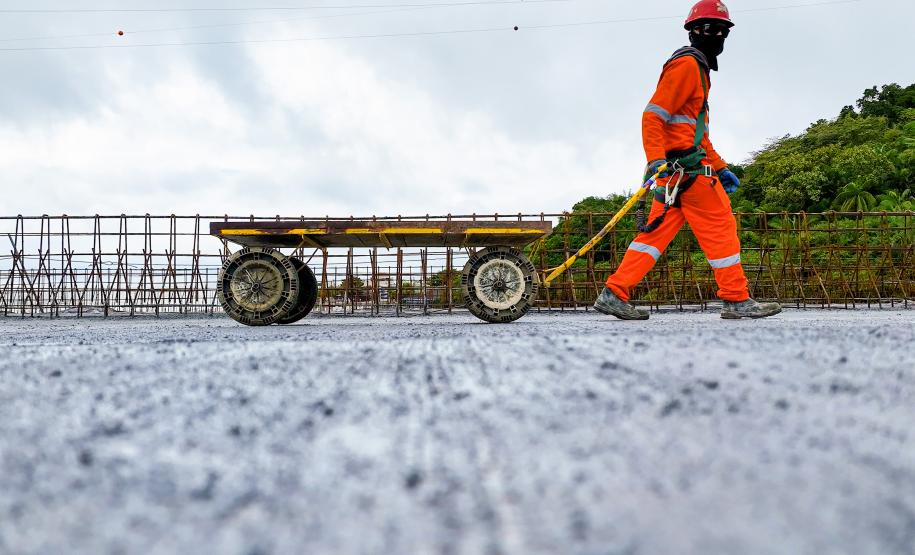 Obras da Ponte de Guaratuba chegam a 65% com destaque para avanço do trecho estaiado