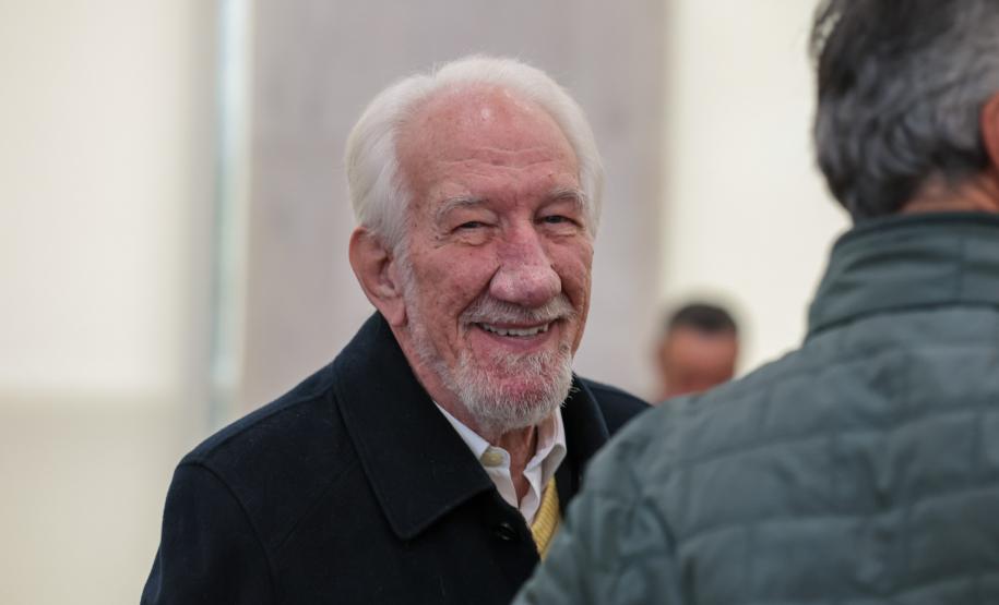 O governador em exercício Darci Piana participa nesta terça-feira (1), da entrega de 25.040 tablets para escolas da rede estadual