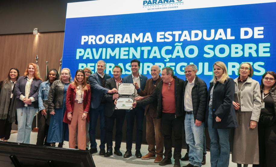 O secretário das Cidades, Guto Silva, lança nesta terça-feira (15) o Programa Estadual Pavimentação sobre Pedras Irregulares