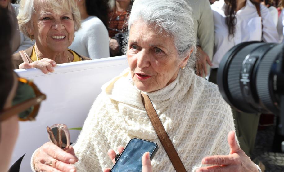 Caminhada contra o feminicídio reúne 2 mil pessoas em Curitiba: ato acontece em 181 cidades