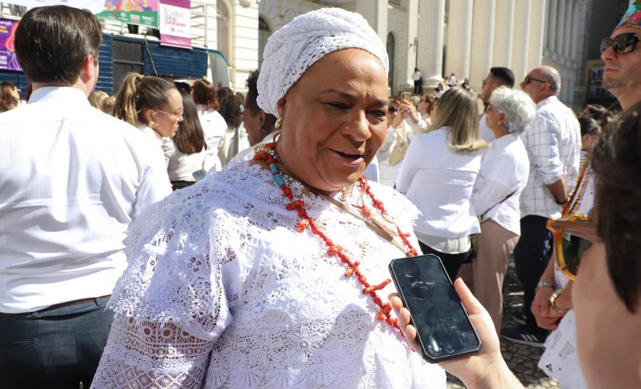 Caminhada contra o feminicídio reúne 2 mil pessoas em Curitiba: ato acontece em 181 cidades
