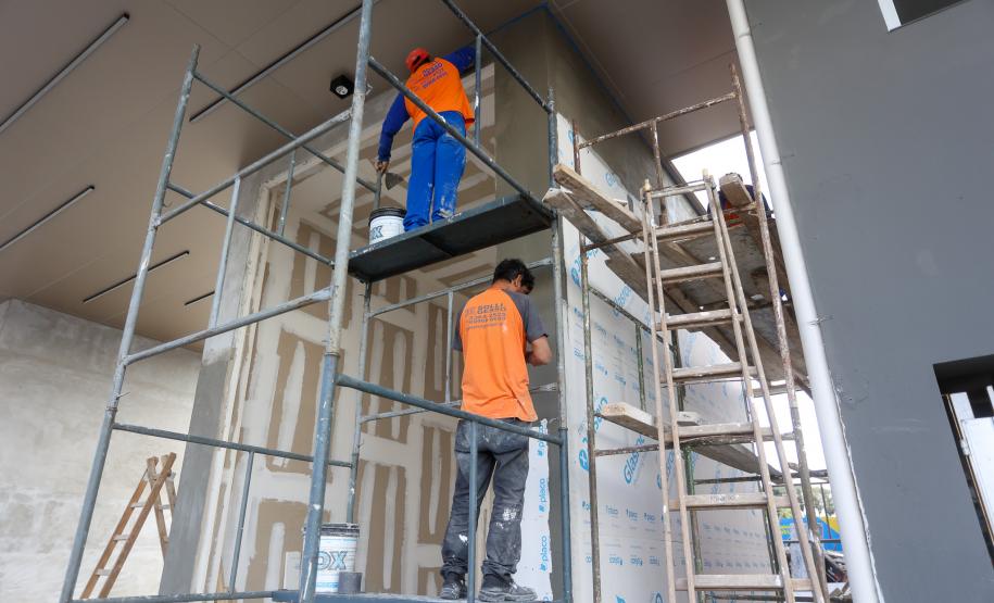 Do estágio ao nível superior: Paraná tem 22 mil vagas de empregos na semana