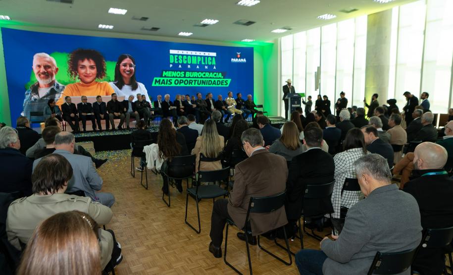 Liberdade econômica: Paraná aumenta lista de atividades com dispensa de licenciamentos