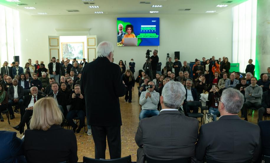 Liberdade econômica: Paraná aumenta lista de atividades com dispensa de licenciamentos