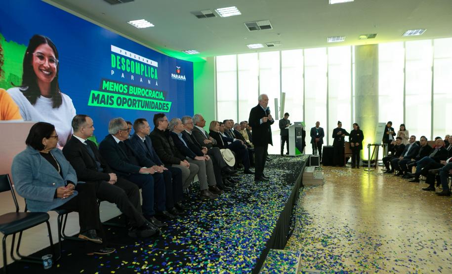 Liberdade econômica: Paraná aumenta lista de atividades com dispensa de licenciamentos