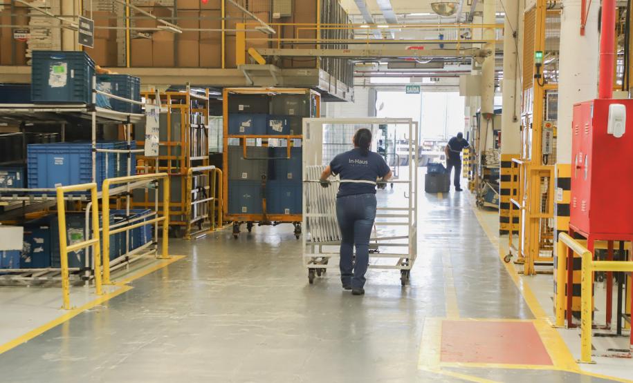 Do estágio ao nível superior: Paraná tem 22 mil vagas de empregos na semana