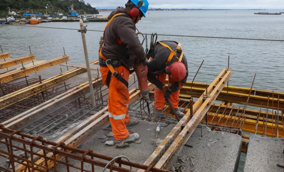 Obras da Ponte de Guaratuba chegam a 65% com destaque para avanço do trecho estaiado