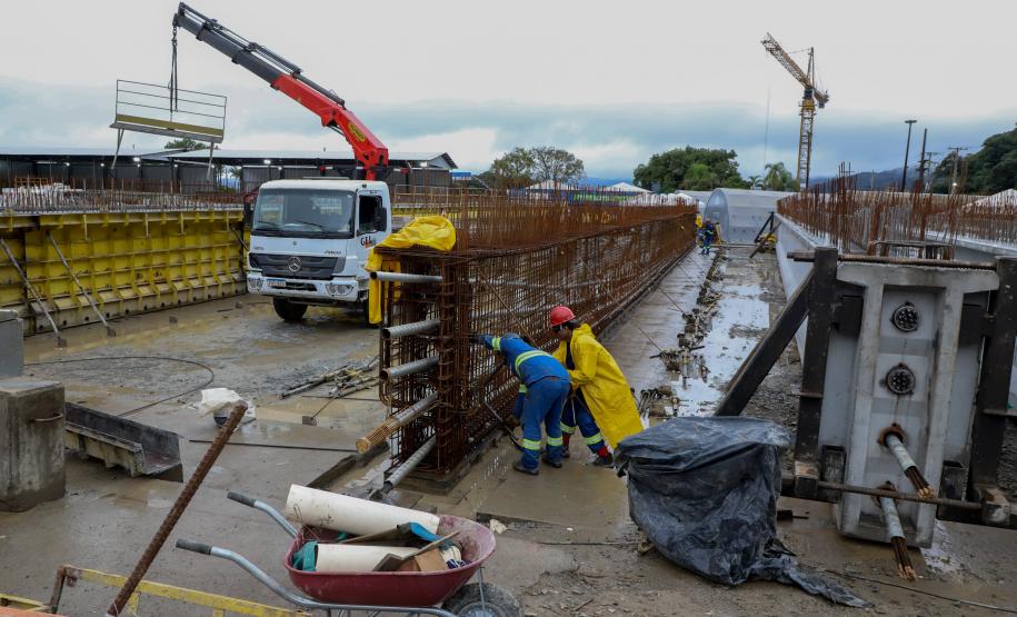 Obras da Ponte de Guaratuba chegam a 65% com destaque para avanço do trecho estaiado