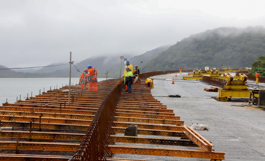 Obras da Ponte de Guaratuba chegam a 65% com destaque para avanço do trecho estaiado