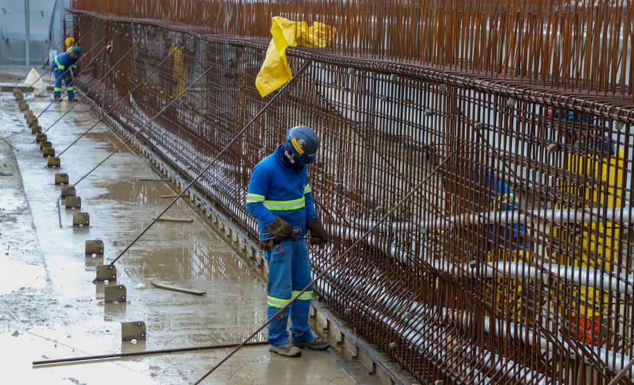 Obras da Ponte de Guaratuba chegam a 65% com destaque para avanço do trecho estaiado