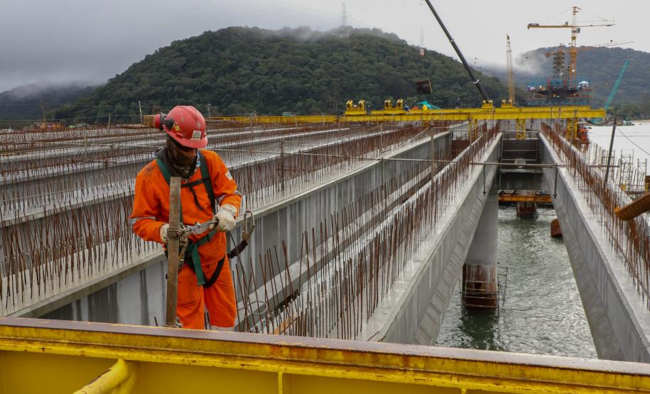 Obras da Ponte de Guaratuba chegam a 65% com destaque para avanço do trecho estaiado