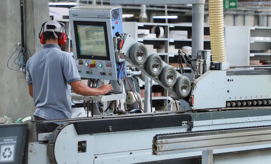 Da indústria ao comércio: Agências do Trabalhador ofertam 22 mil vagas no Paraná