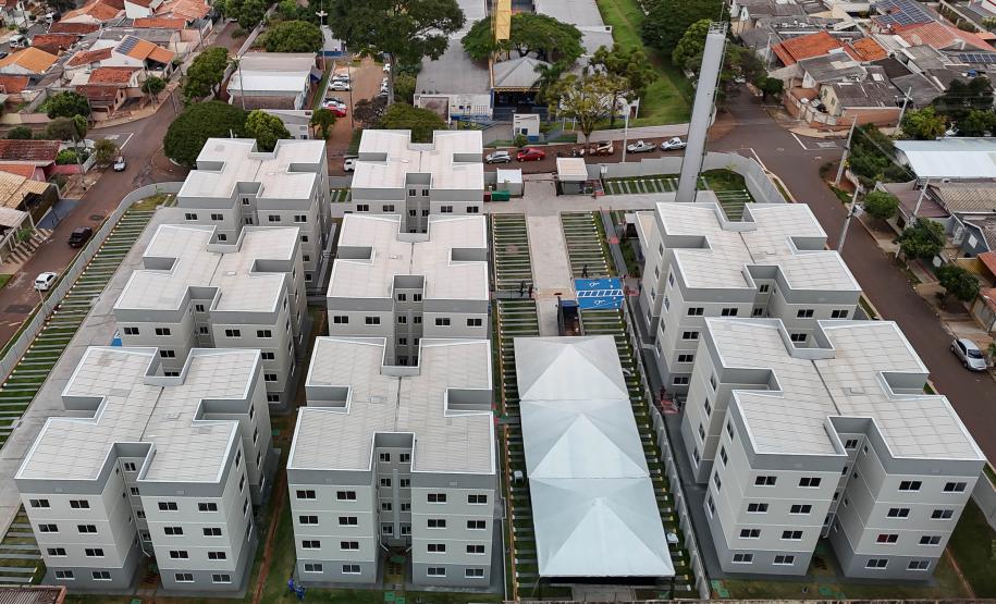 Estado entrega residencial com 128 apartamentos para atender famílias de Londrina