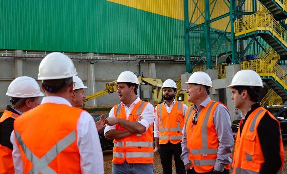 Ratinho Junior visita cooperativa que está investindo R$ 700 milhões em Pato Branco