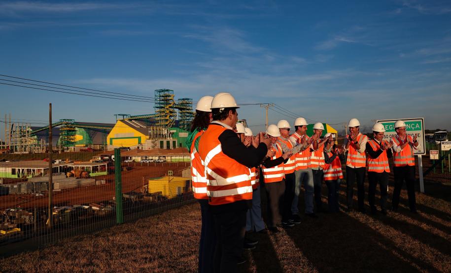 Ratinho Junior visita cooperativa que está investindo R$ 700 milhões em Pato Branco