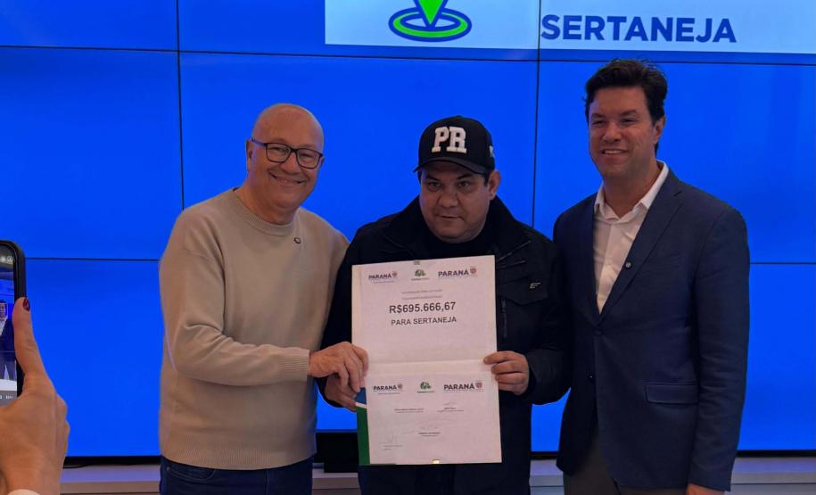 Estado autoriza licitações que somam R$ 65 milhões para 19 municípios paranaenses Foto: Alex Adam/SECID