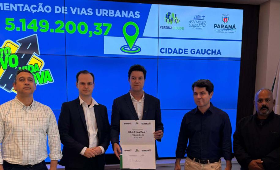 Estado autoriza licitações que somam R$ 65 milhões para 19 municípios paranaenses Foto: Alex Adam/SECID