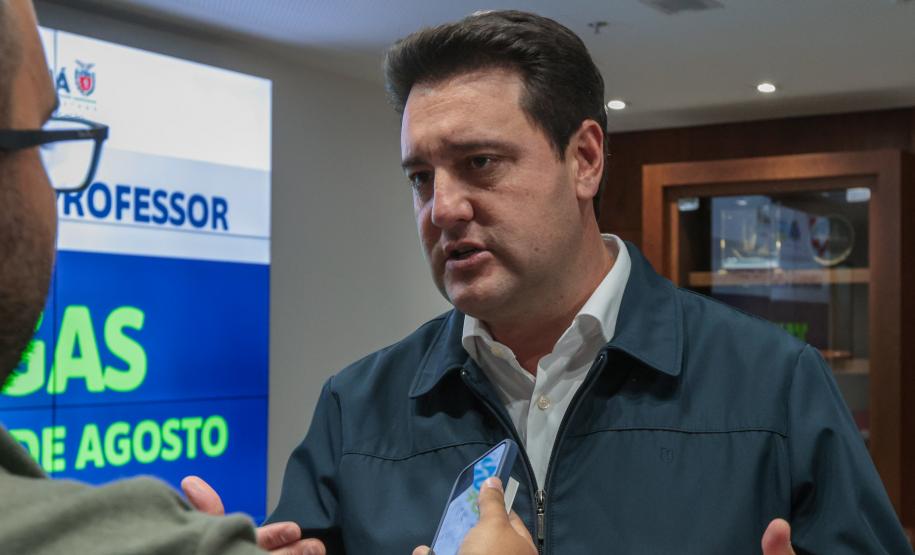 O governador Carlos Massa Ratinho Junior e o Secretario da Educacao, Roni Miranda anunciam nesta segunda-feira (4) o Lançamento da segunda edicao do Programa Ganhando o Mundo Professor