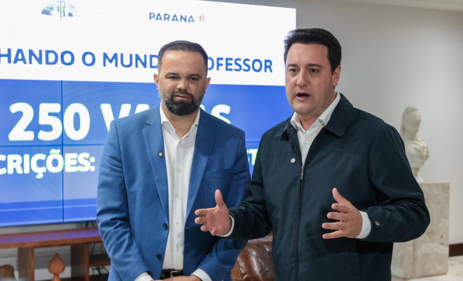 O governador Carlos Massa Ratinho Junior e o Secretario da Educacao, Roni Miranda anunciam nesta segunda-feira (4) o Lançamento da segunda edicao do Programa Ganhando o Mundo Professor