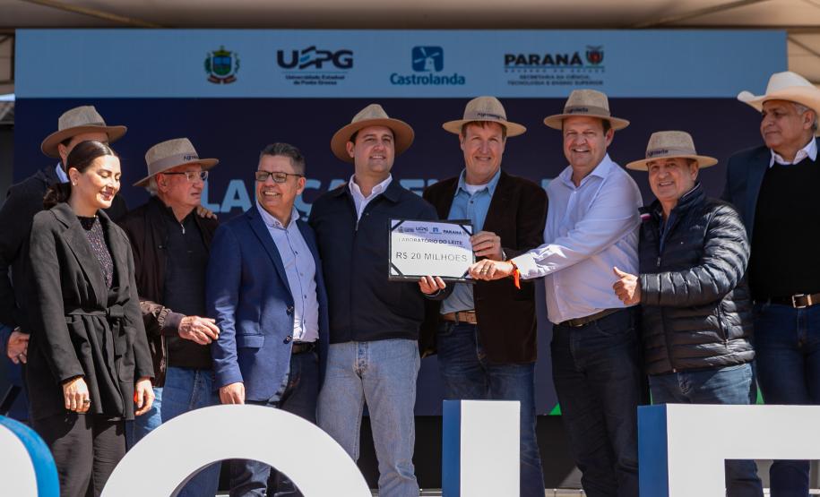 Ratinho Junior anuncia conclusão da pavimentação de Castro ao distrito do Socavão