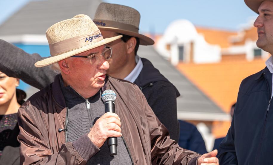 Ratinho Junior anuncia conclusão da pavimentação de Castro ao distrito do Socavão