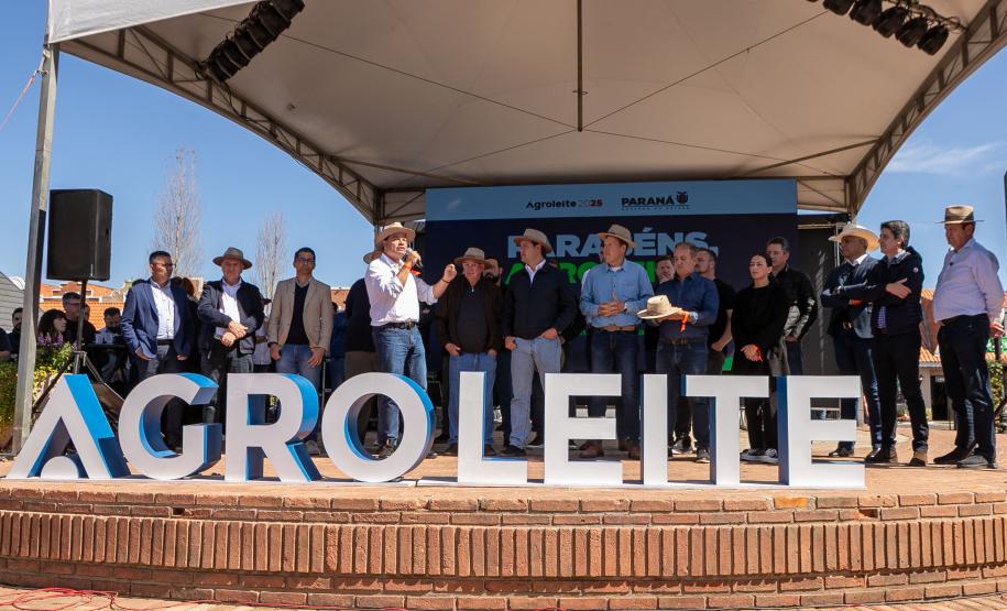 Ratinho Junior anuncia conclusão da pavimentação de Castro ao distrito do Socavão