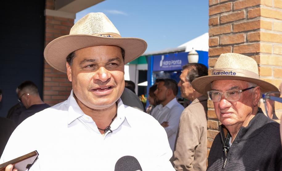 Ratinho Junior anuncia conclusão da pavimentação de Castro ao distrito do Socavão