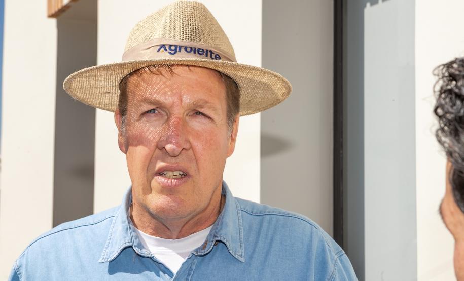 Ratinho Junior anuncia conclusão da pavimentação de Castro ao distrito do Socavão