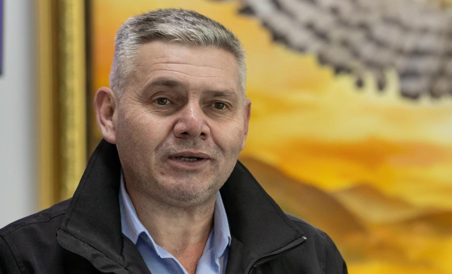 Curitiba, 05 de agosto de 2025 - O governador Carlos Massa Ratinho Junior realiza a assinatura do programa Asfalto Novo Vida Nova para o município de Almirante Tamandaré.