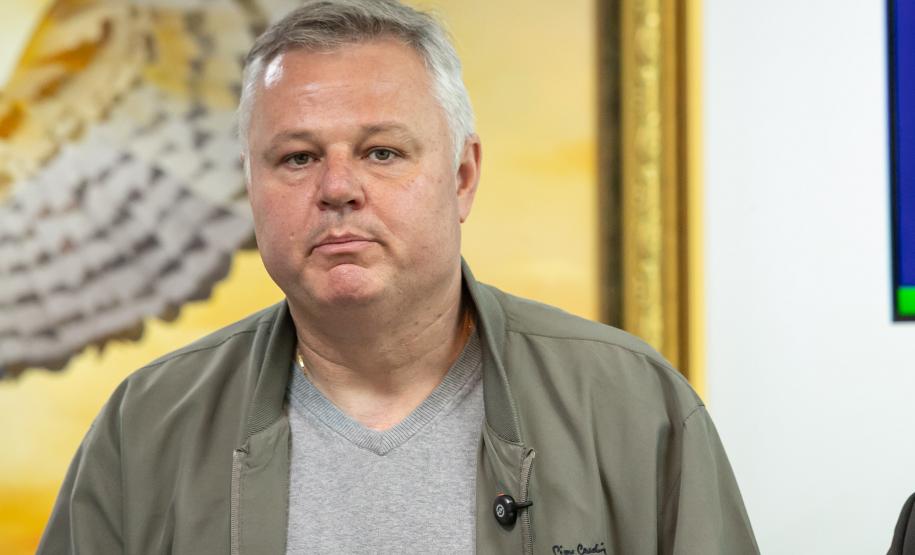 Curitiba, 05 de agosto de 2025 - O governador Carlos Massa Ratinho Junior realiza a assinatura do programa Asfalto Novo Vida Nova para o município de Almirante Tamandaré.