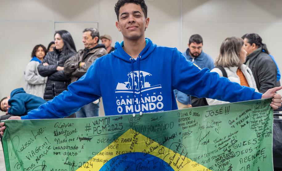 Educação divulga segunda convocação para edição 2026 do Ganhando o Mundo