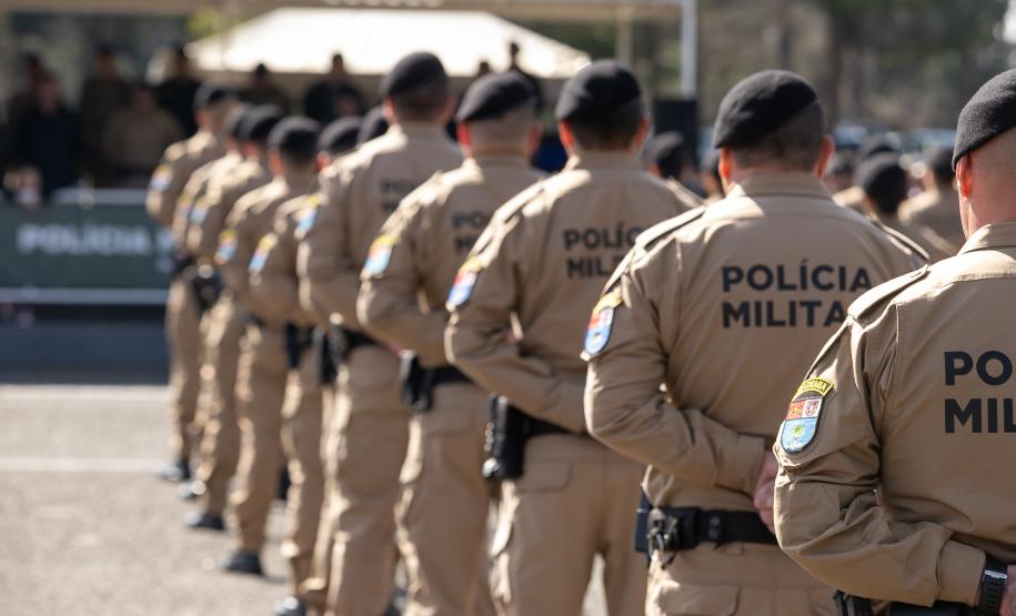 São José dos Pinhais, 11 de agosto de 2025 - A primeira dama do Paraná, Luciana Saito Massa, participa da formatura de Sargentos na Academia do Guatupê.
