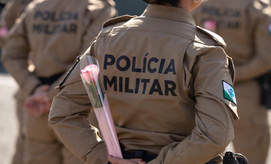 São José dos Pinhais, 11 de agosto de 2025 - A primeira dama do Paraná, Luciana Saito Massa, participa da formatura de Sargentos na Academia do Guatupê.