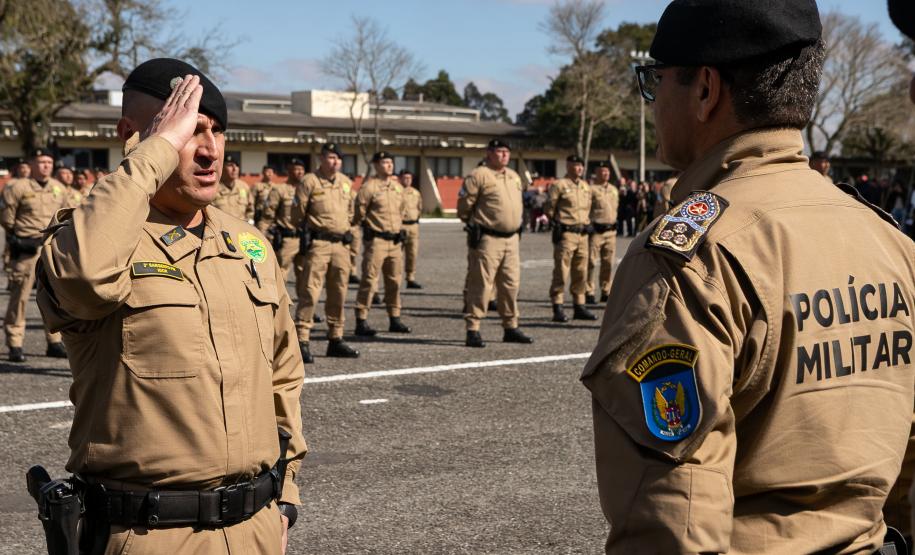São José dos Pinhais, 11 de agosto de 2025 - A primeira dama do Paraná, Luciana Saito Massa, participa da formatura de Sargentos na Academia do Guatupê.