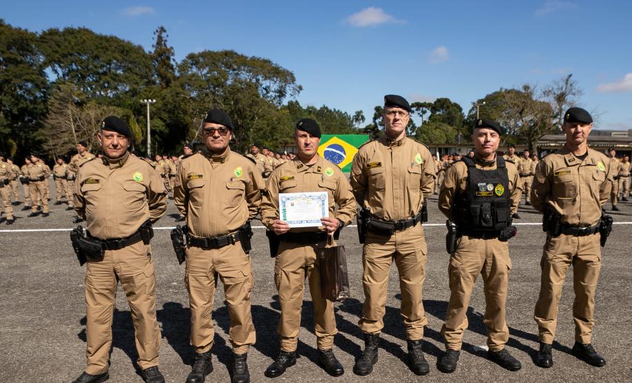 São José dos Pinhais, 11 de agosto de 2025 - A primeira dama do Paraná, Luciana Saito Massa, participa da formatura de Sargentos na Academia do Guatupê.