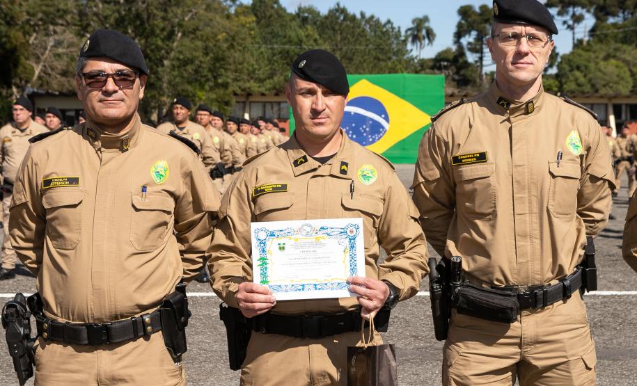 São José dos Pinhais, 11 de agosto de 2025 - A primeira dama do Paraná, Luciana Saito Massa, participa da formatura de Sargentos na Academia do Guatupê.