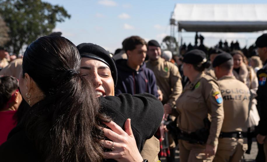 São José dos Pinhais, 11 de agosto de 2025 - A primeira dama do Paraná, Luciana Saito Massa, participa da formatura de Sargentos na Academia do Guatupê.