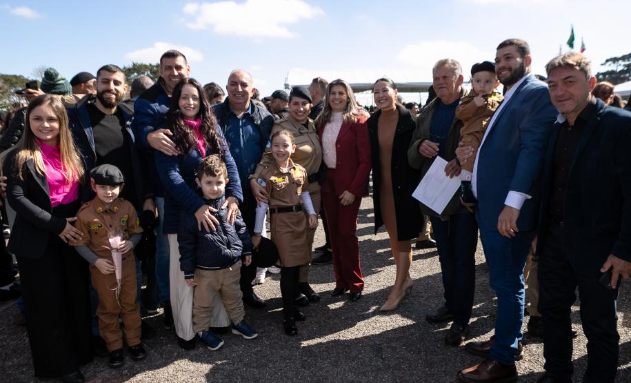 São José dos Pinhais, 11 de agosto de 2025 - A primeira dama do Paraná, Luciana Saito Massa, participa da formatura de Sargentos na Academia do Guatupê.