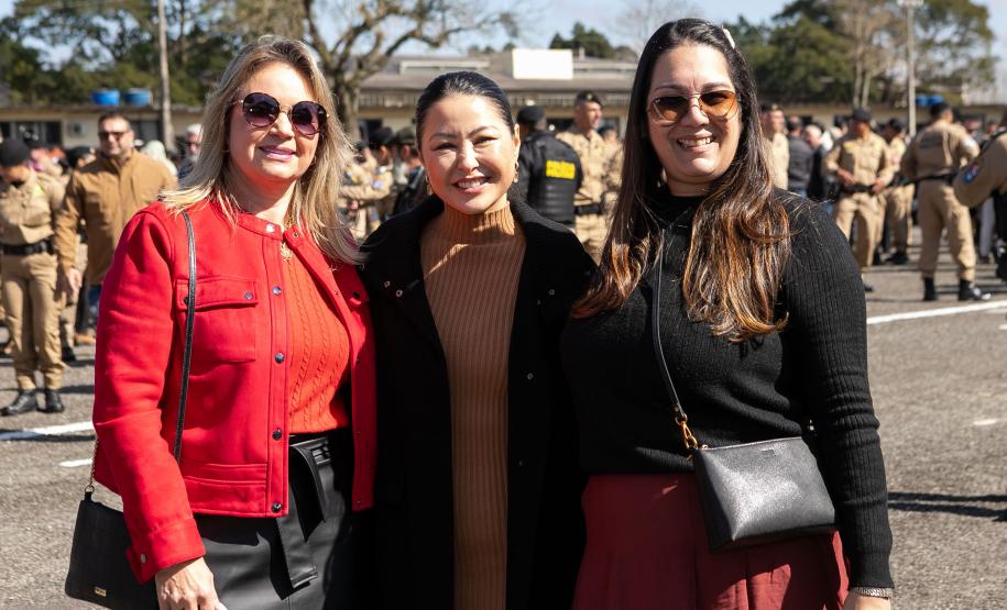São José dos Pinhais, 11 de agosto de 2025 - A primeira dama do Paraná, Luciana Saito Massa, participa da formatura de Sargentos na Academia do Guatupê.