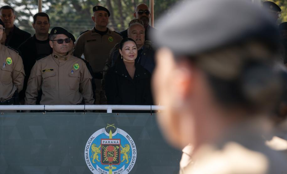São José dos Pinhais, 11 de agosto de 2025 - A primeira dama do Paraná, Luciana Saito Massa, participa da formatura de Sargentos na Academia do Guatupê.