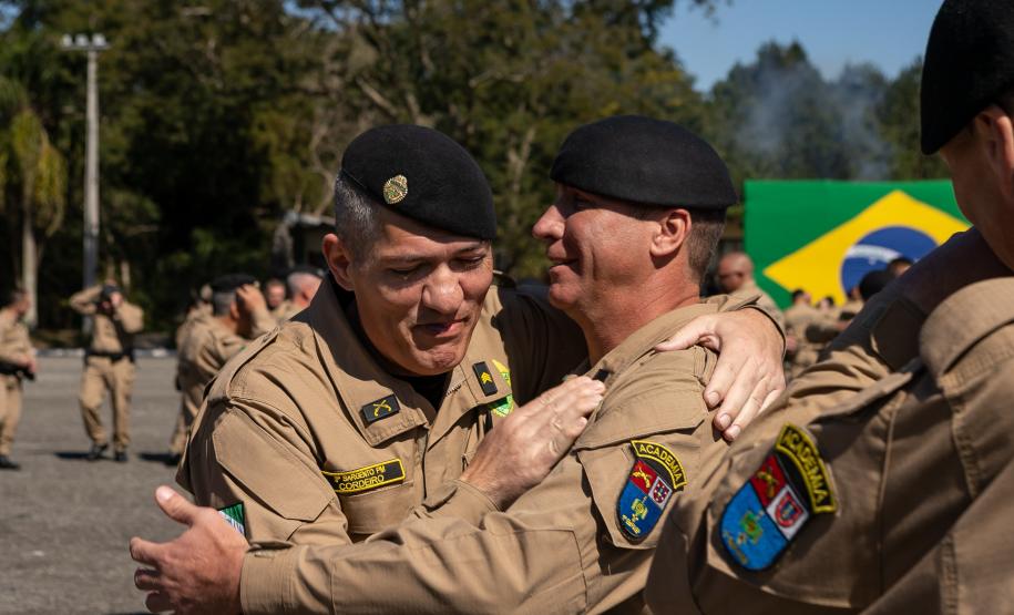 São José dos Pinhais, 11 de agosto de 2025 - A primeira dama do Paraná, Luciana Saito Massa, participa da formatura de Sargentos na Academia do Guatupê.