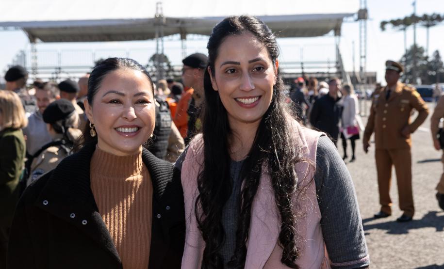 São José dos Pinhais, 11 de agosto de 2025 - A primeira dama do Paraná, Luciana Saito Massa, participa da formatura de Sargentos na Academia do Guatupê.
